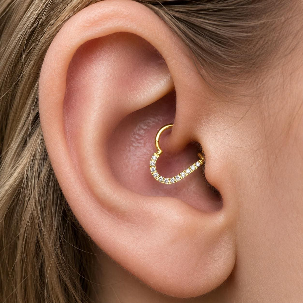 Titanium CZ Heart Septum Clicker detail 2