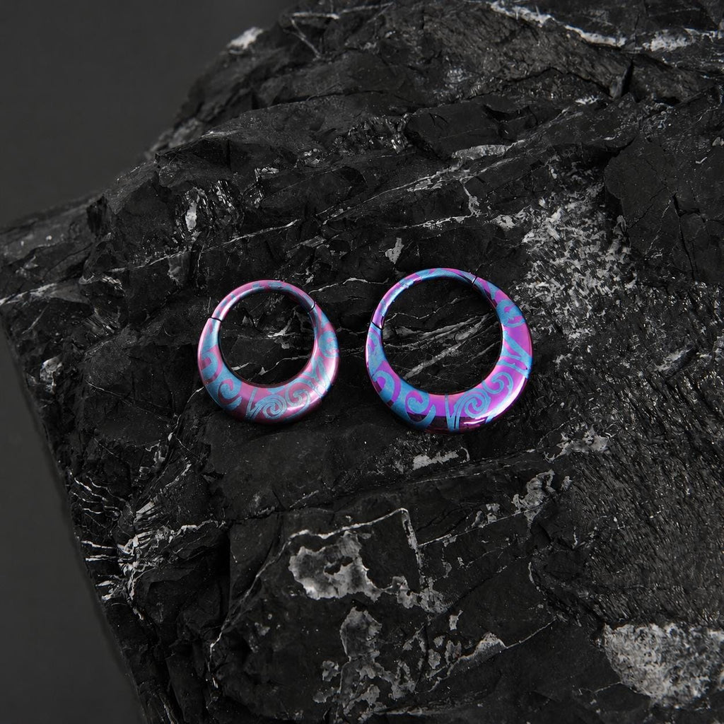 Titanium Crescent Septum Clicker detail 3