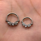 Titanium Bat Wing Heart Septum Clicker detail 4