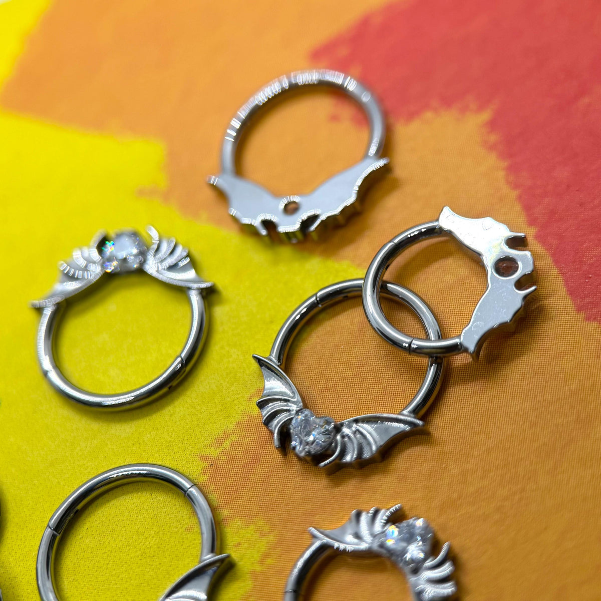 Titanium Bat Wing Heart Septum Clicker detail 6