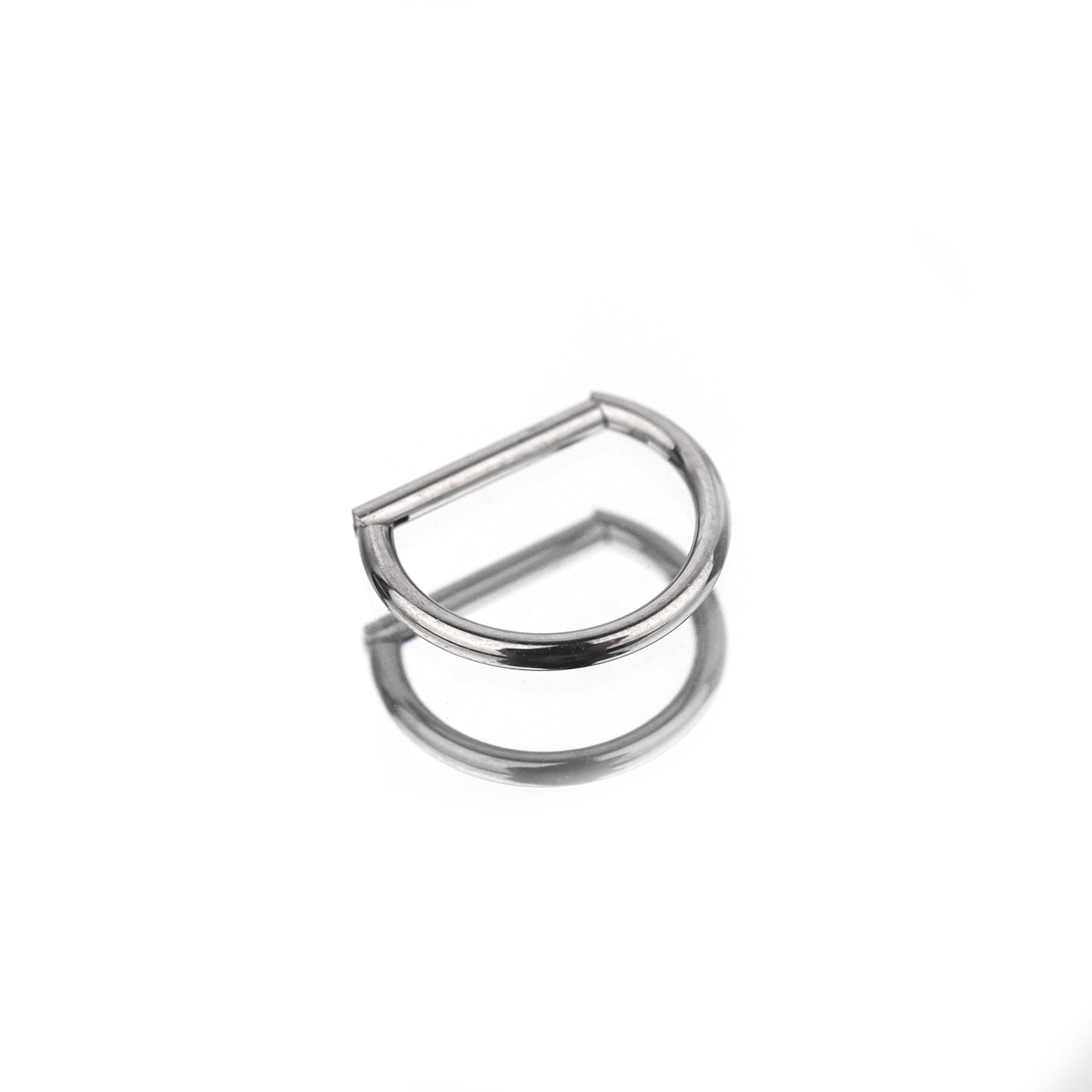 Titanium D-Shape Septum Clicker detail 3