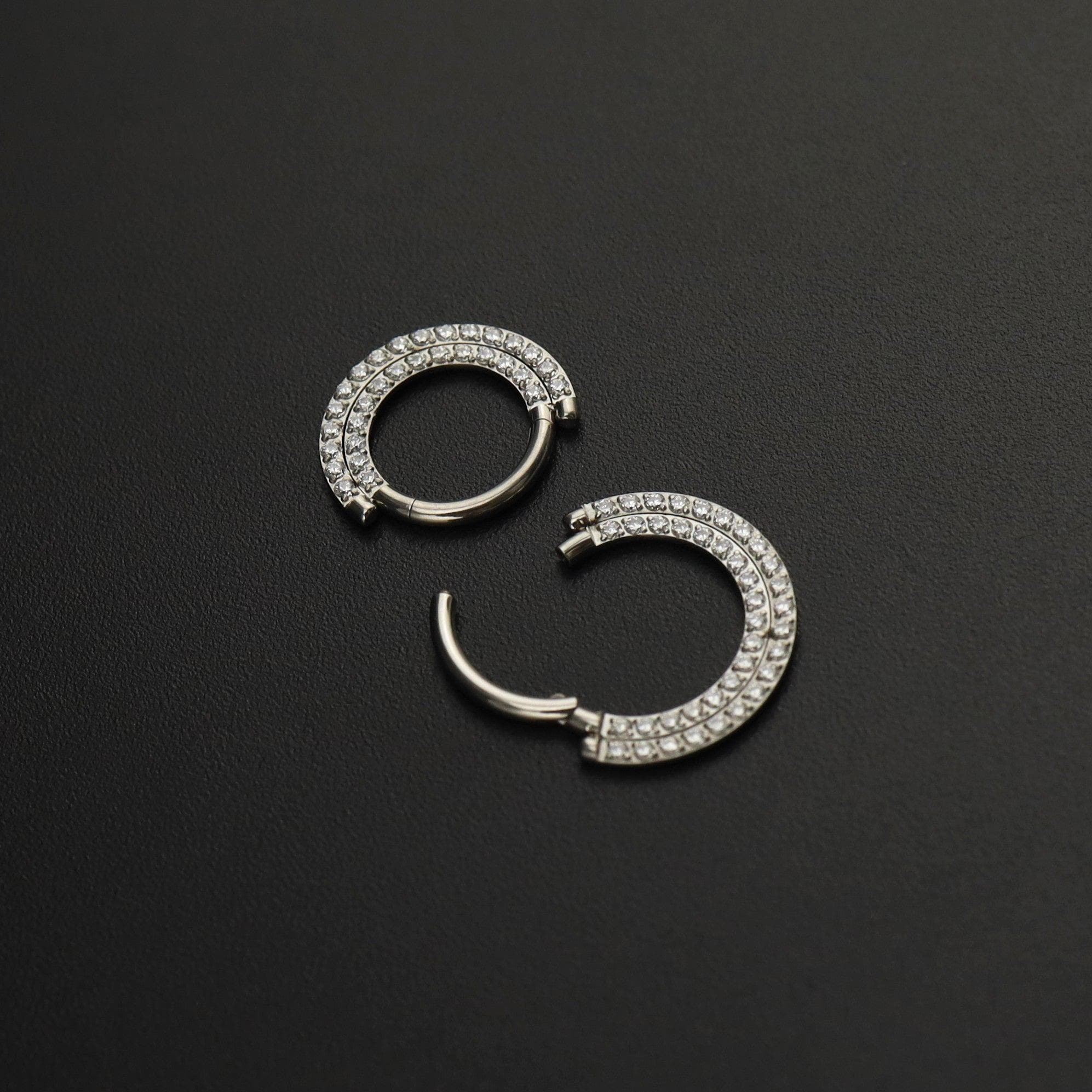 Titanium Pavé CZ Septum Clicker detail 5