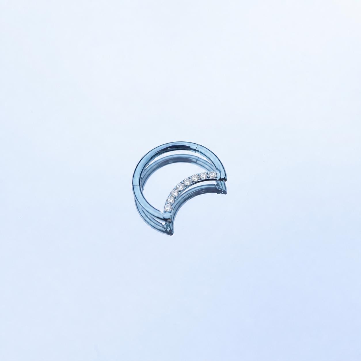Titanium Crescent Moon Septum Clicker detail 4
