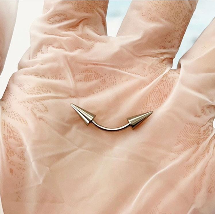 Twin Fang Titanium Eyebrow Barbell detail 3