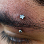 Silver Star Titanium Eyebrow Barbell detail 3