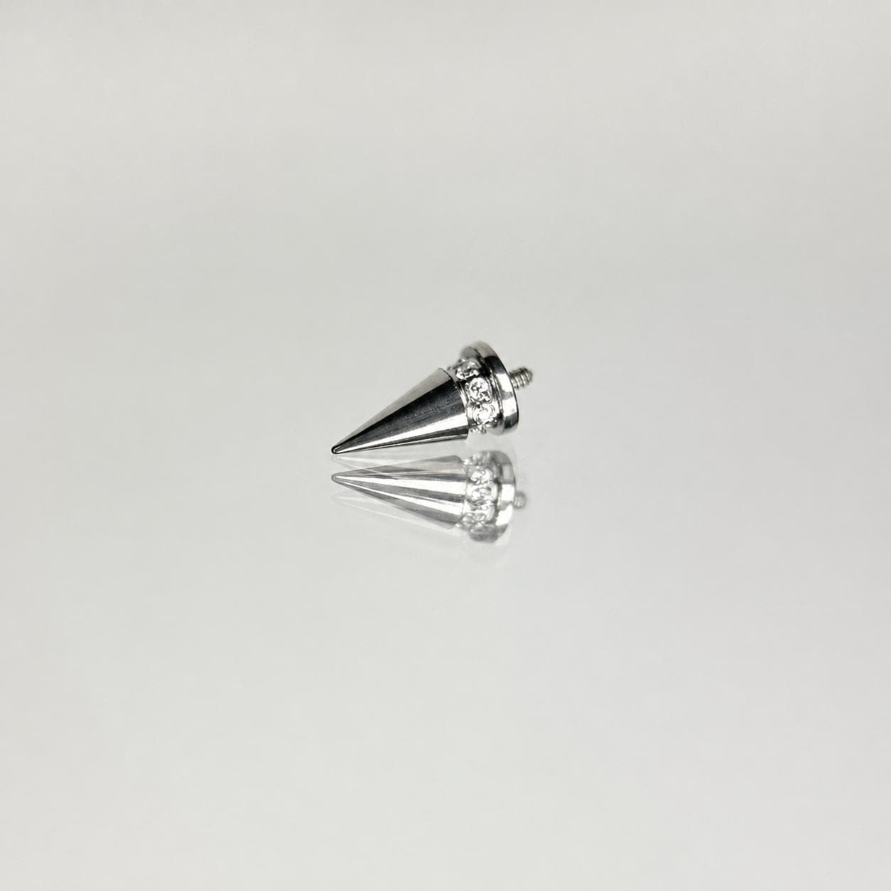 Pavé CZ Spike Titanium Eyebrow Barbell detail 3