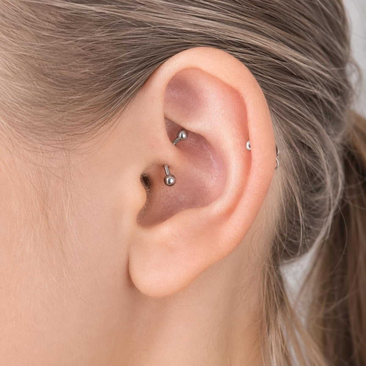 Classic Titanium Curved Barbell detail 3
