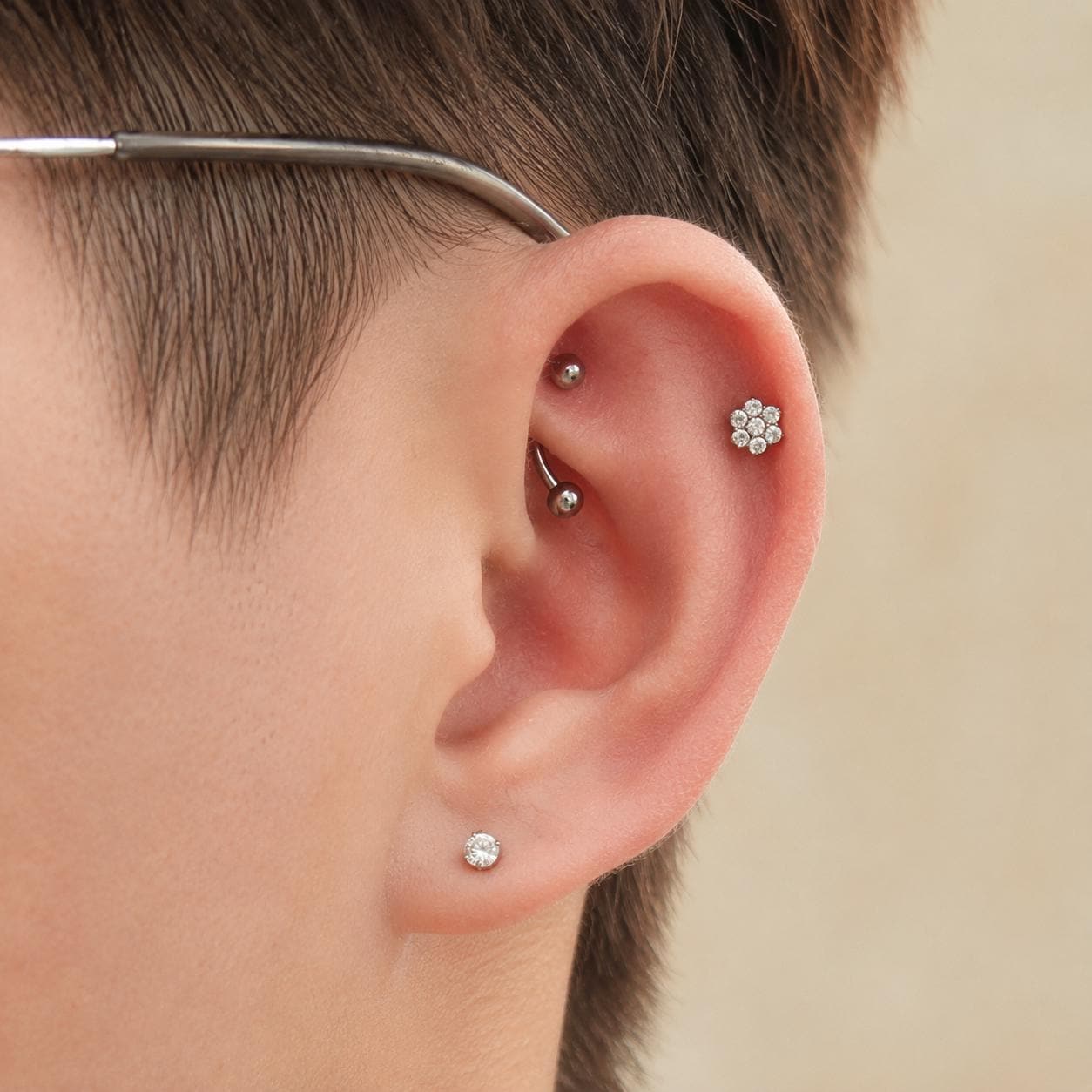 Classic Titanium Curved Barbell detail 5