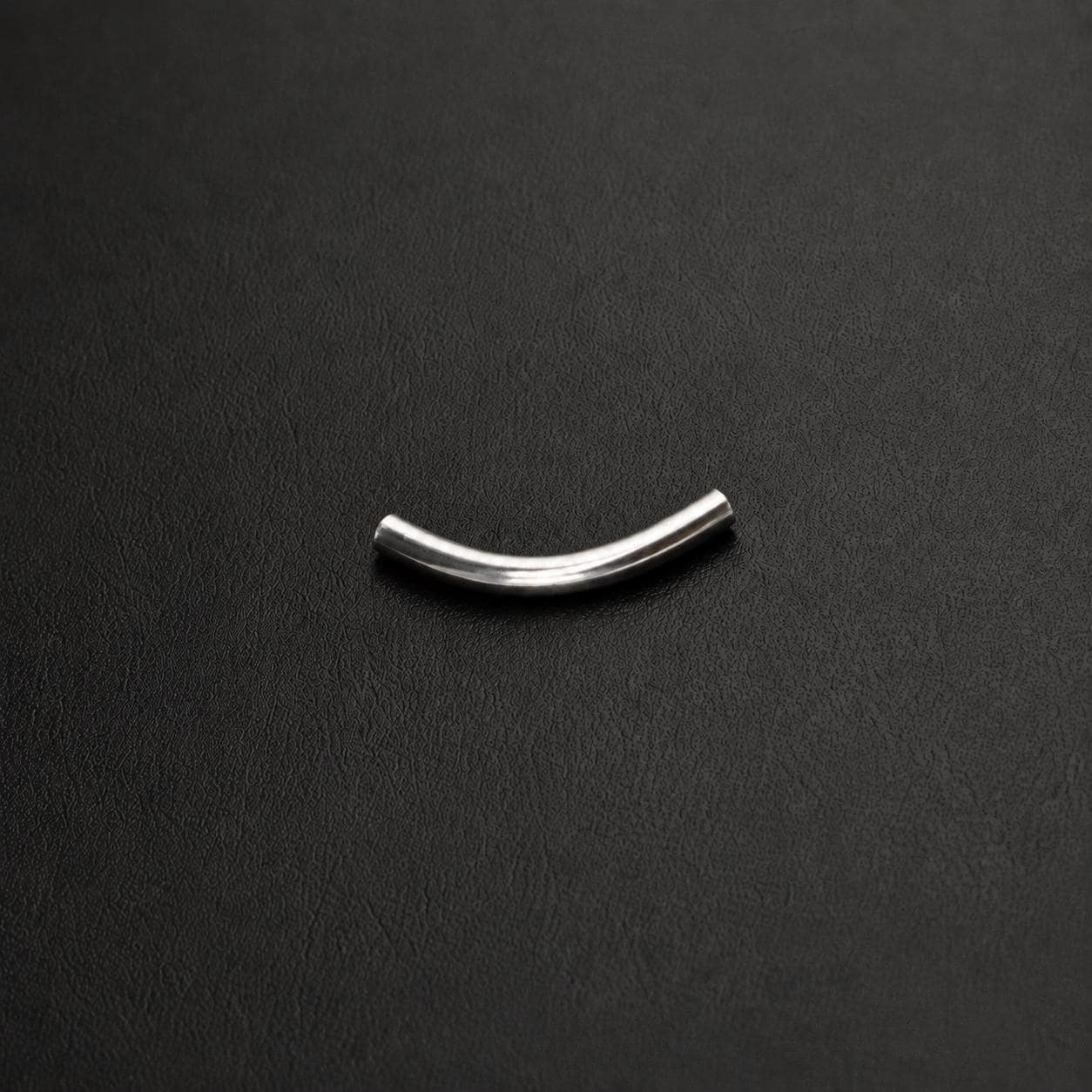 Titanium Curved Barbell Shaft detail 9