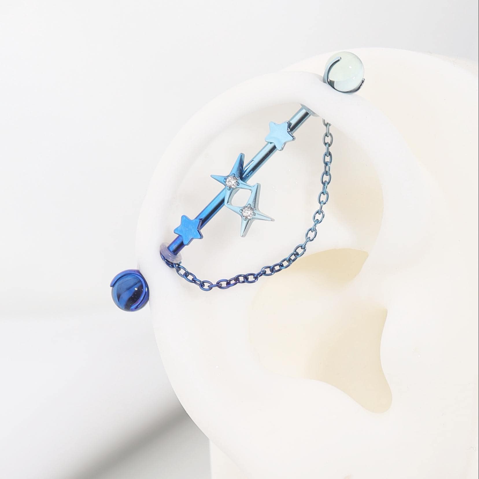 Double Star Chain titanium industrial barbell, detail view 4