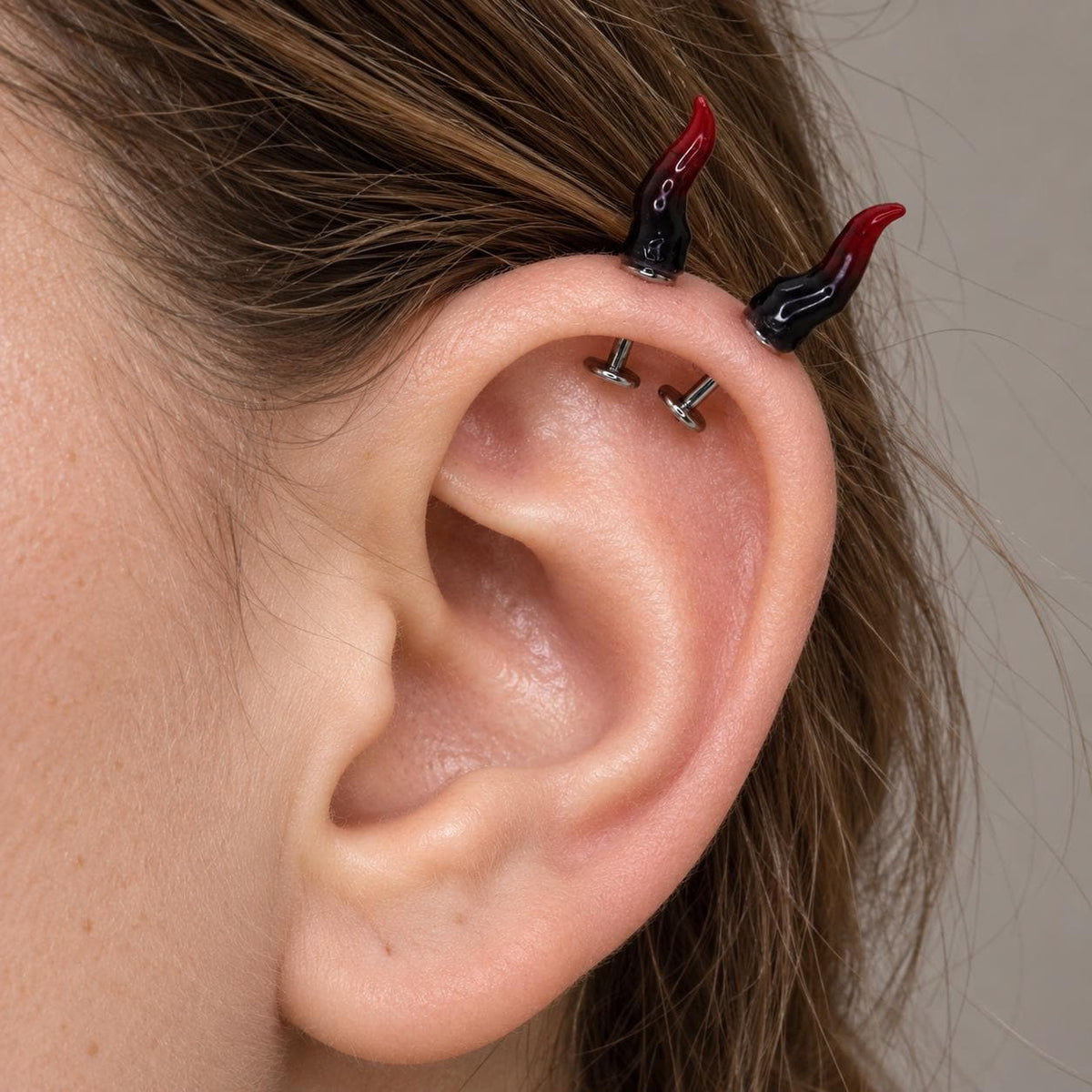 Devil Horn Titanium Flatback Earrings detail 2