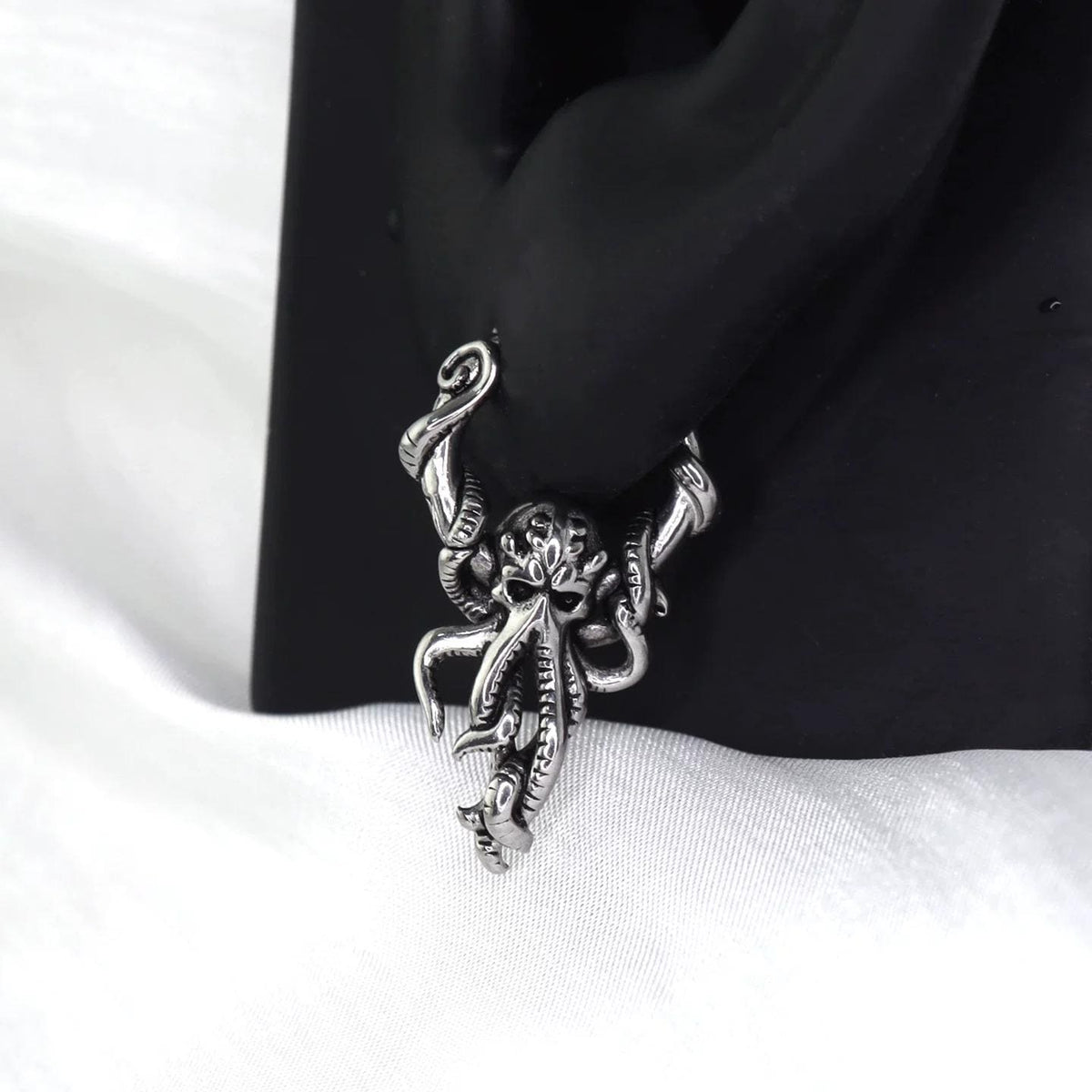 Cthulhu Tentacle Clicker Hoop Earring detail 4