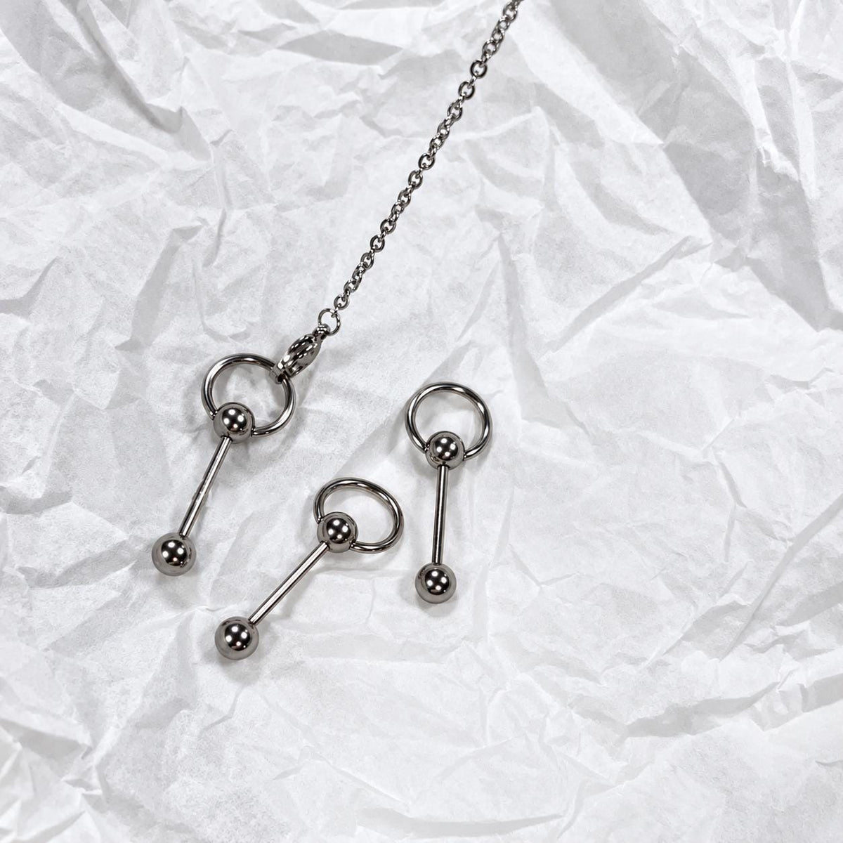 Gothic O-Ring Chain Tongue Ring detail 5