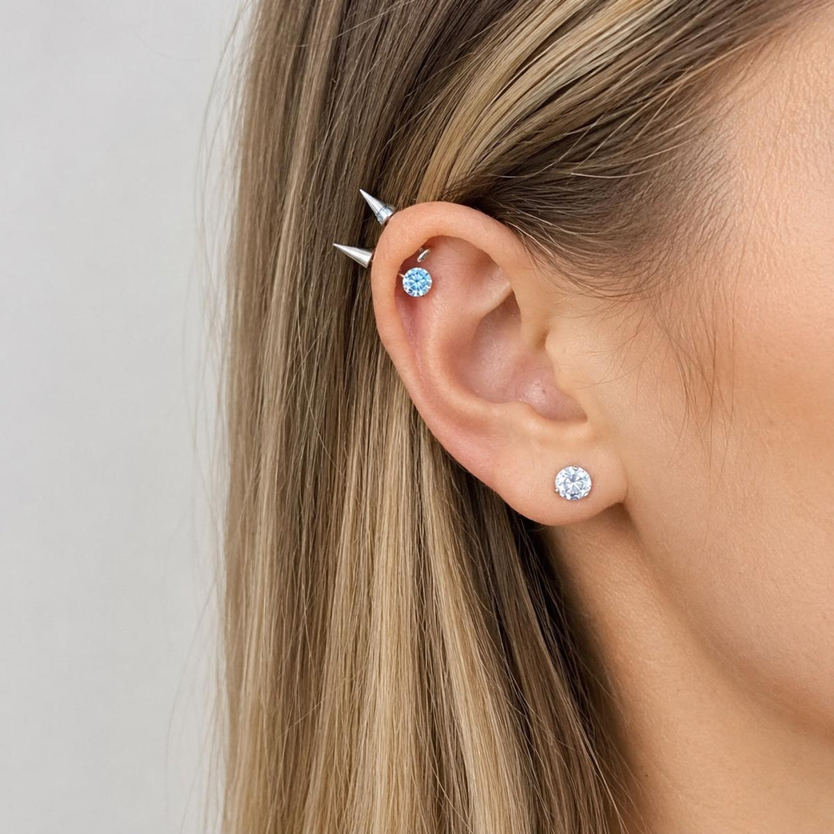 Round CZ & Spike Barbell detail 2