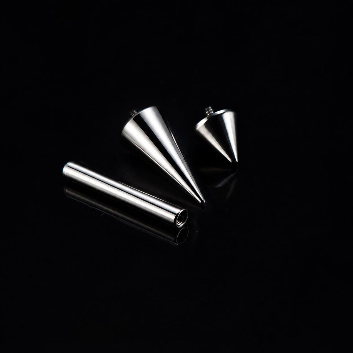 Double Spike & Chain Barbell detail 11