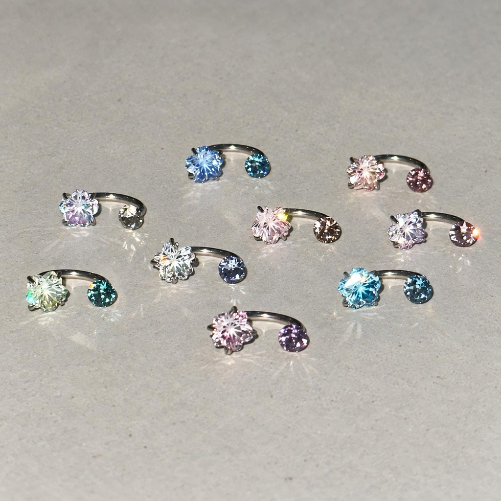 Fairycore Flower Crystal Titanium Horseshoe Ring detail 2
