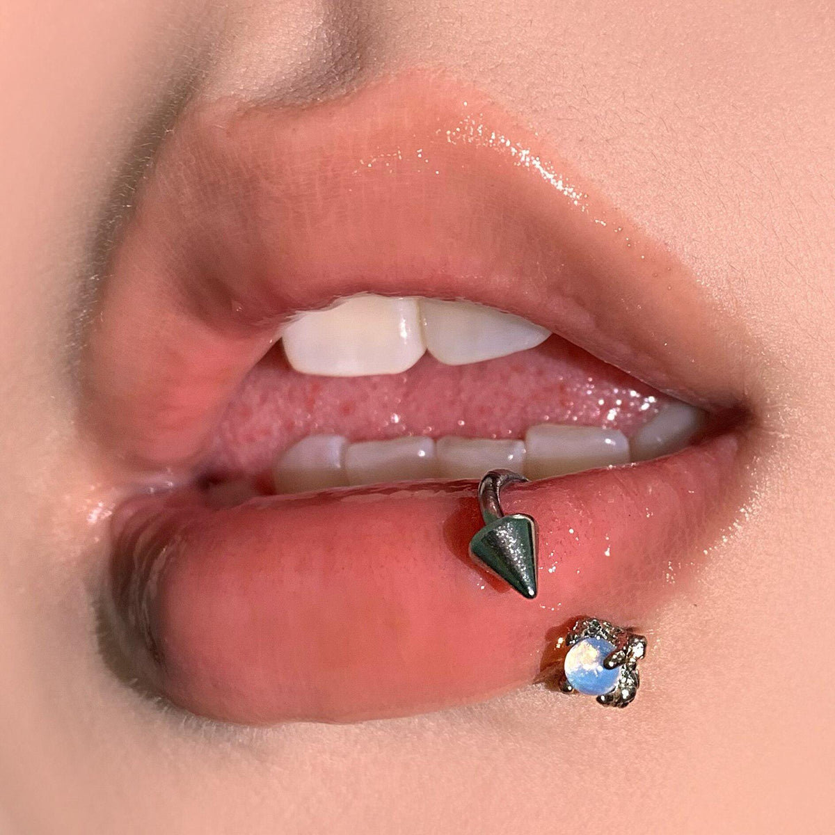 Dragon Claw Gem & Spike Titanium Horseshoe Ring detail 2