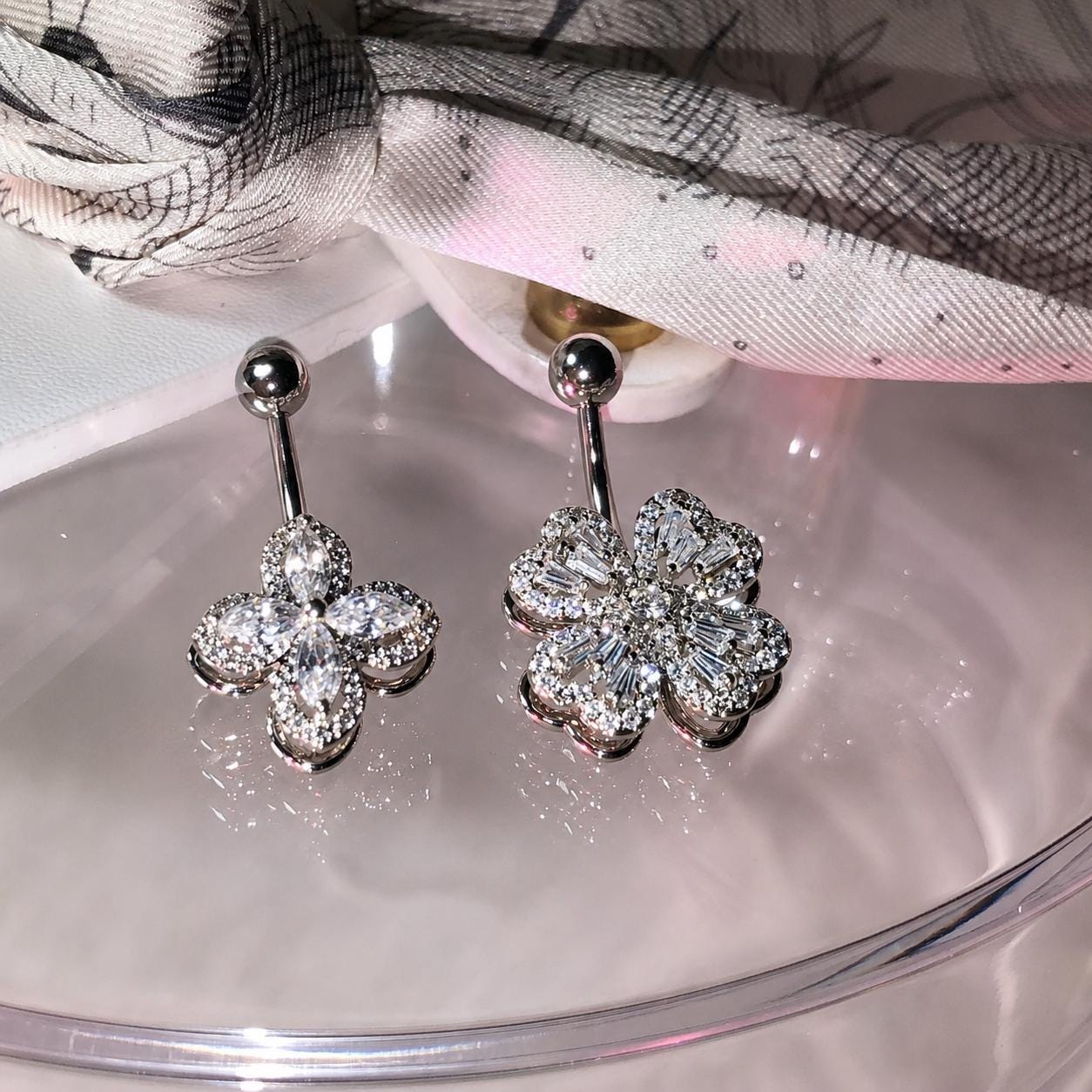 ASTM F136 Titanium Floral Belly Button Ring｜14G Navel Piercing｜CZ Crystal Flower Navel Jewelry｜Externally Threaded｜Gift for Her