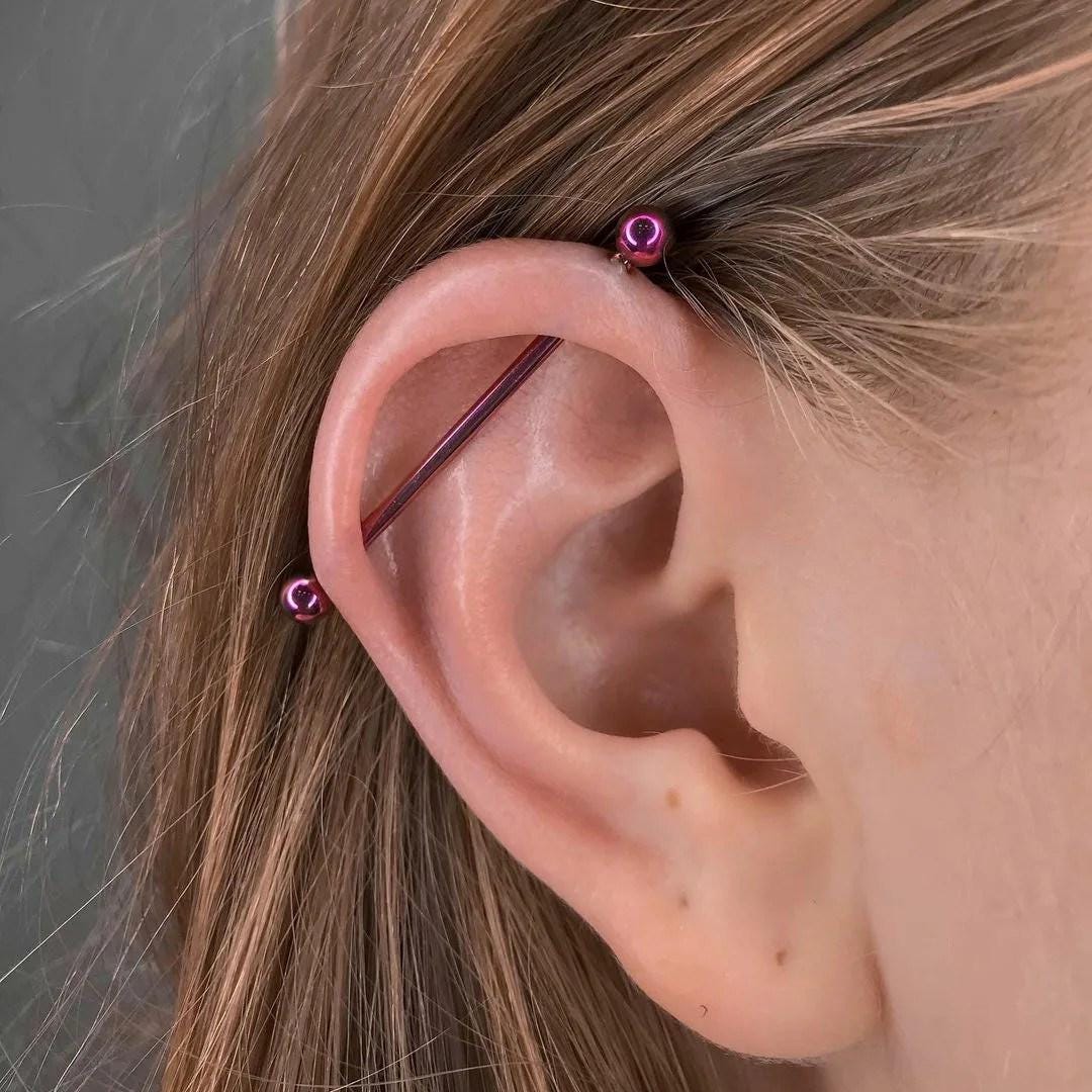 Gradient Ball & Spike industrial barbell detail 4