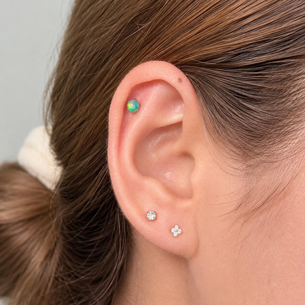 Aurora Orb Opal F136 Titanium piercing top detail 2