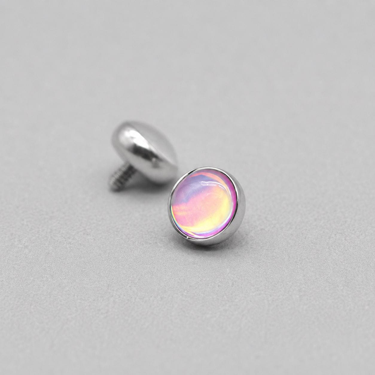 Liquid Aura Cabochon Pink F136 Titanium piercing top
