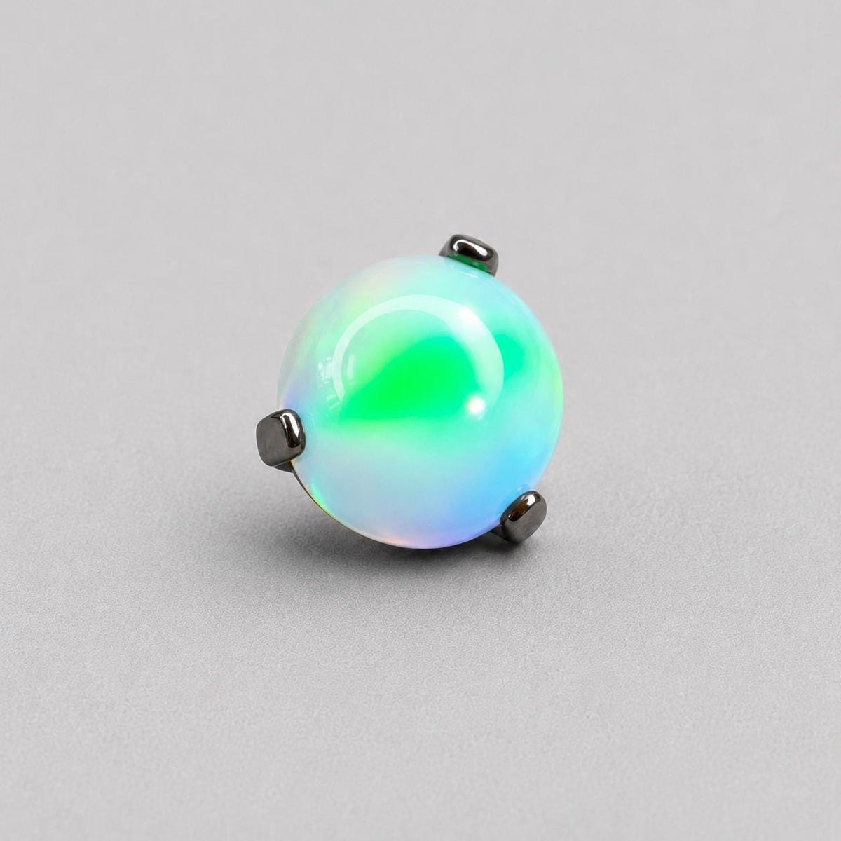 Nebula Eclipse Opal AN306 Mint Green F136 Titanium piercing top
