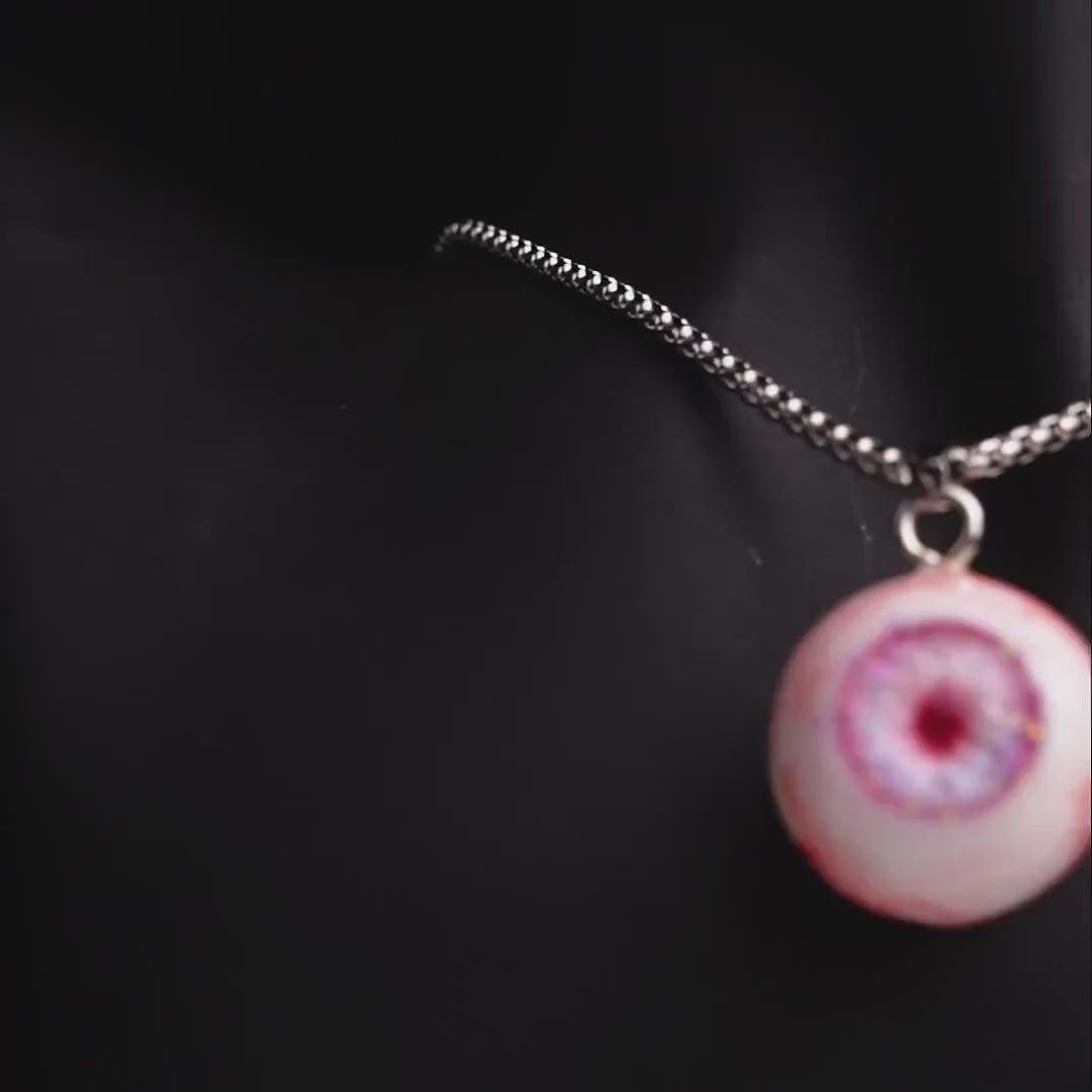 Cthulhu-Auge – Halskette mit blutiger Doppelpupille