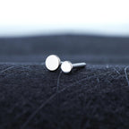 ETSY 4544719810 | IMAGE 4 | Threadless Labret Post