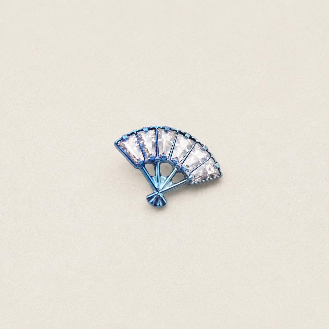 Aurora Fan F136 Titanium flat-back jewelry image 07