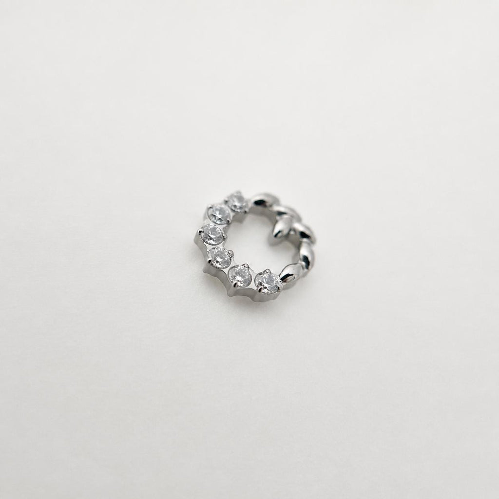 Laurel Wreath F136 Titanium flat-back jewelry image 06