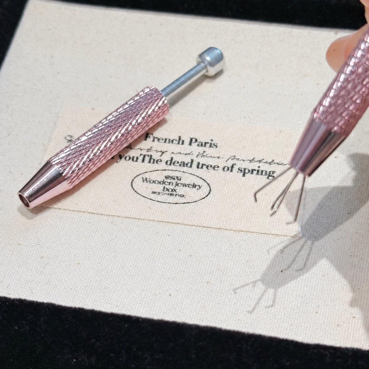 4-Prong Body Jewelry Ball Grabber detail 9